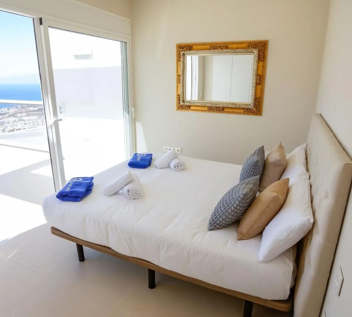 Navarra Sunset, Luxury Villa With Pool And Sea Views Costa Adeje
